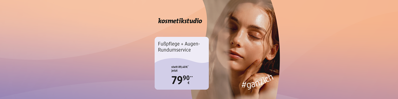 Frau erhält Angebot für Fußpflege + Augen-Rundumservice ab 79,90€ im dm Kosmetikstudio